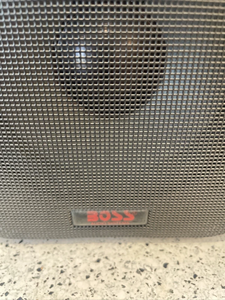 Two Boss Audio 2 Way Monitor Style Box Speakers AVA-6375 - Image 2 of 4