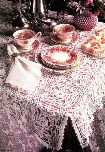 LOVELY Luncheon Decor Doily/Edging/CROCHET PATTERN INSTRUCTIONS ONLY - Picture 2 of 2