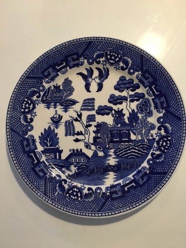 blue and white willow pattern plate japan 9" dinner
