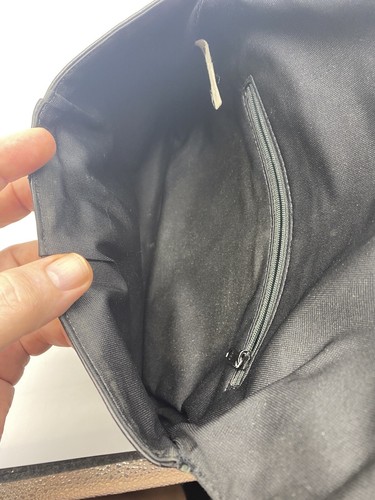 Bolso de mano de cuero negro suave Bolso con solapa Cierre a presión, Bolso sin asas, Muñequera - Imagen 5 de 6