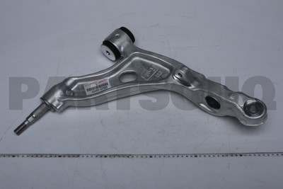 4862030320 Genuine Toyota ARM ASSY, FRONT SUSPENSION, LOWER RH