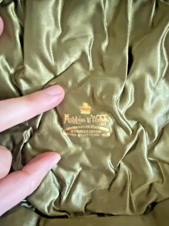 Juego de sal de plata Triple Déport Mappin & Webb - 4 cuencos, 3 cucharas, estuche esmeralda Foto 2 de 4