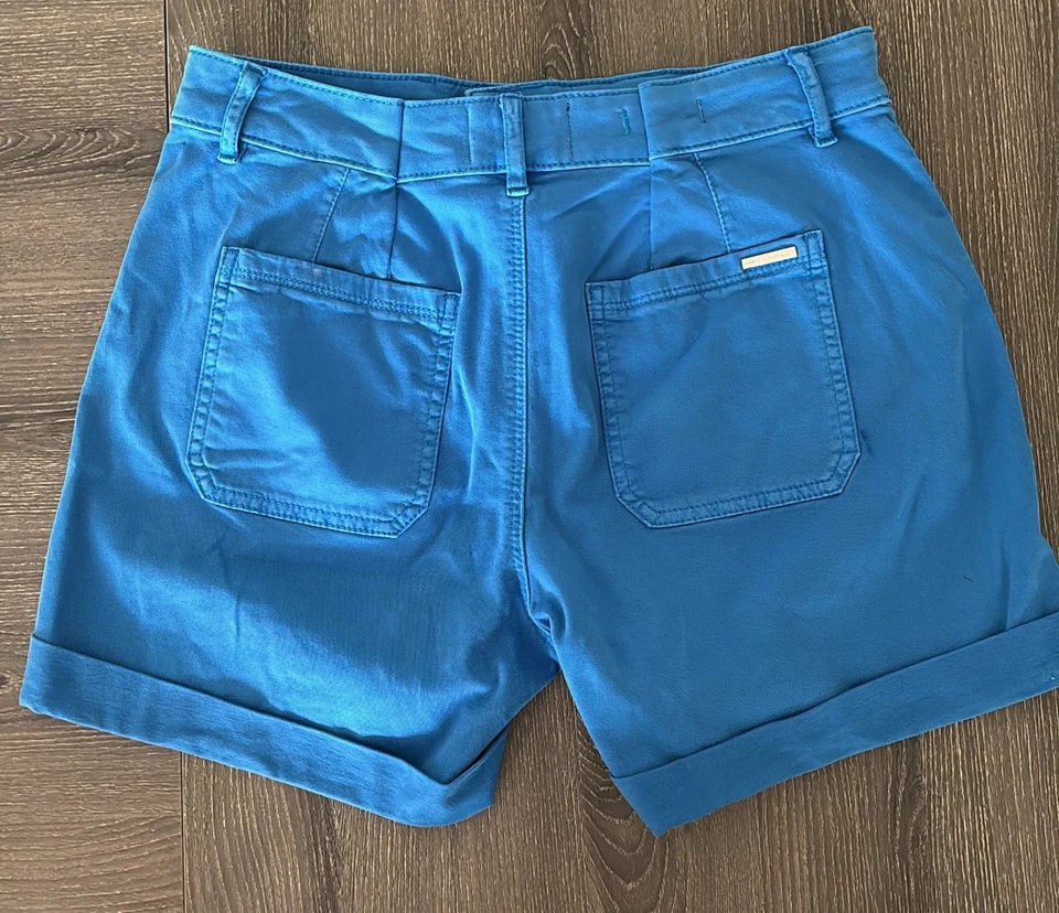 Pantalones Cortos WHBM Azul Tiro Medio 4.5” Para Mujer Talla 4 Azul Turquesa Informales Enrollados Verano Foto 2 de 4