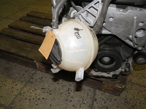 Audi Q3 8U  Ausgleichsbehälter Kühlflüssigkeit M17060 1k0121407a