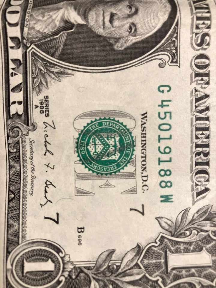 🎗️1988🎗️ a Series $1 Bill,VF-40 Condition, serial Number 45019188W￼￼ - Image 4 of 4