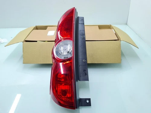 Enjoliveur Inf Feu Arriere Gauche pour FIAT II DOBLÒ (152) Dynamic 2010 159585 - Imagen 1 de 3