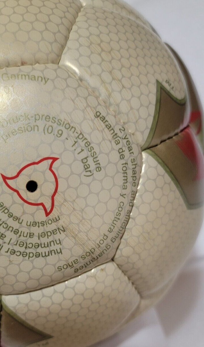 Fifa 2002 World Cup Adidas Fevernova Official Soccer Ball Fifa 2002 World Cup Adidas Fevernova Official Soccer Ball