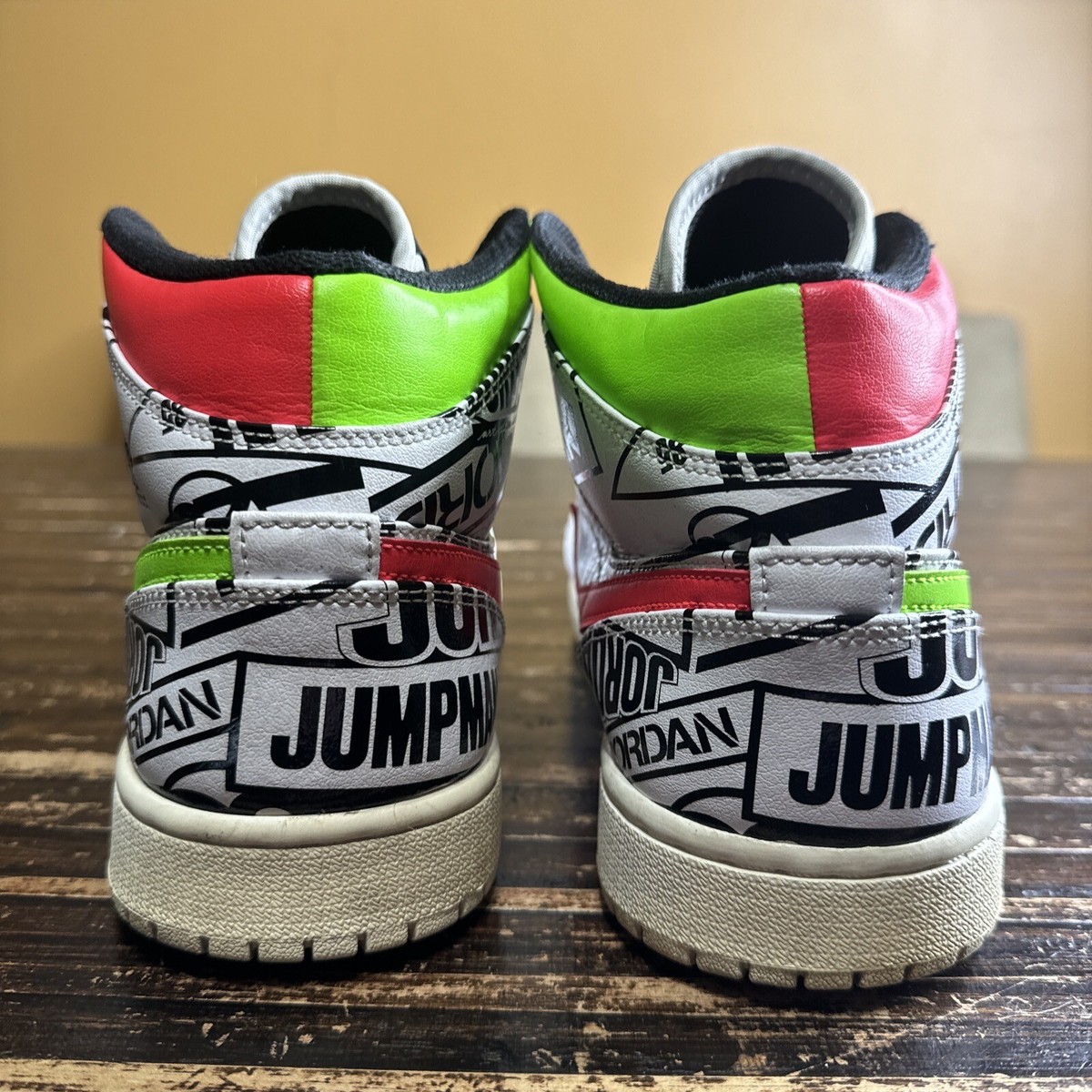 Jordan 1 Mid All Over Logos 554724-119 Size 11 Pre-Owned No Jordan 1 Mid All Over Logos 554724-119 Size 11 Pre-Owned No