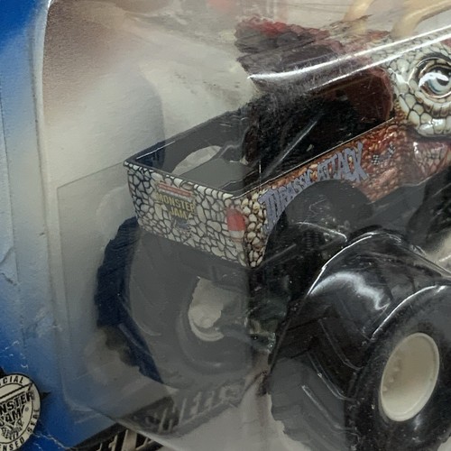 Monster Jam JURASSIC ATTACK Small Hub Hot Wheels Monster Jam 1:64 Diecast Base - Picture 5 of 11
