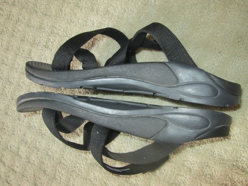 Schwarze Chaco Damen-Sandalen mit offenem Absatz W7 Schuhe mit Zehenschlaufe Slipper - Bild 3 von 4