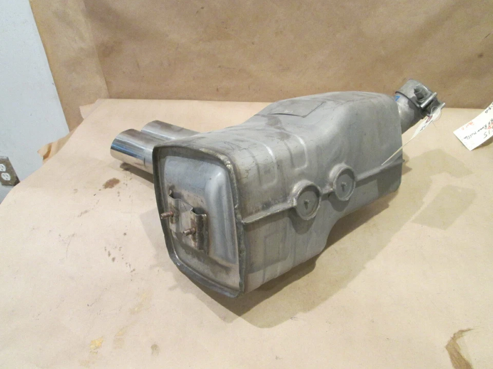 Maserati 4200 / M138 - Silenciador LH - USADO # 184816 Foto 4 de 4