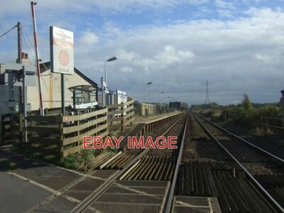 FOTO HOSCAR BAHNHOF BAHNSTEIG FÜR ZÜGE NACH MANCHESTER. VOM LEVEL