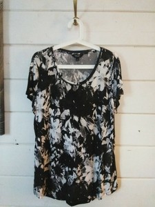 vera wang tunic tops