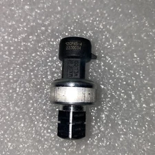 For Peterbilt 12CP45-4 A/C Pressure Transducer