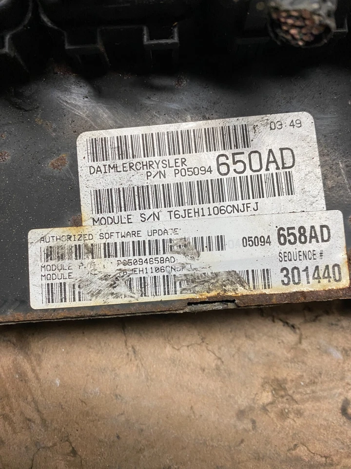 2006 Chrysler Town Country Caravan 3.8L controle de motor P05094658AD G8225 PS - Imagem 4 de 4