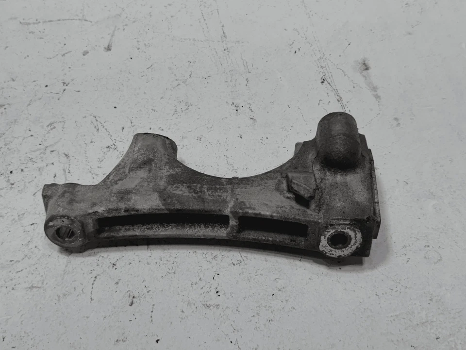 Soporte espaciador montaje lateral derecho pasajero motor Toyota RAV4 2018-2025 2,5 L FABRICANTE DE EQUIPOS ORIGINALES Foto 4 de 4