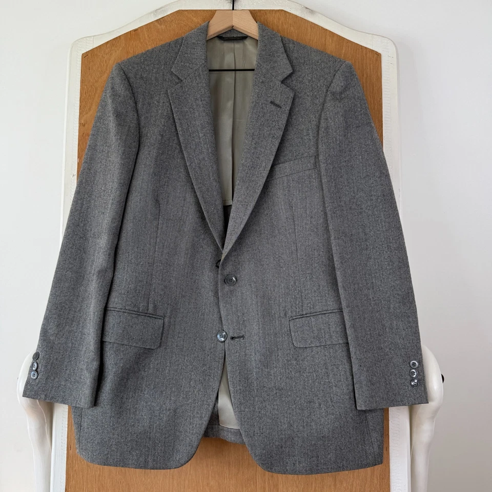 VTG Allyn St George Suit Mens 36L Gray Herringbone Microtweed 2 Button 3 Piece - Image 2 of 4
