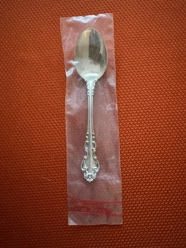 Reed & Barton Spanish Baroque Sterling Silver Oval Soup Dessert Spoon - New