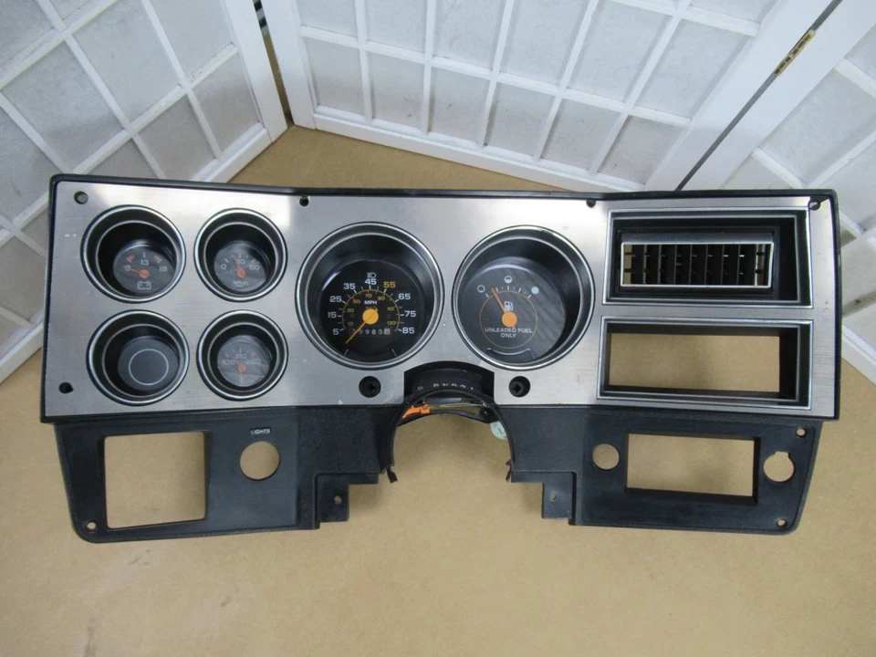 73-89 Chevy GMC C/K Pickup Blazer Jimmy AUTO TRANS Gas 39K Miles Gauge Cluster - Imagem 3 de 4