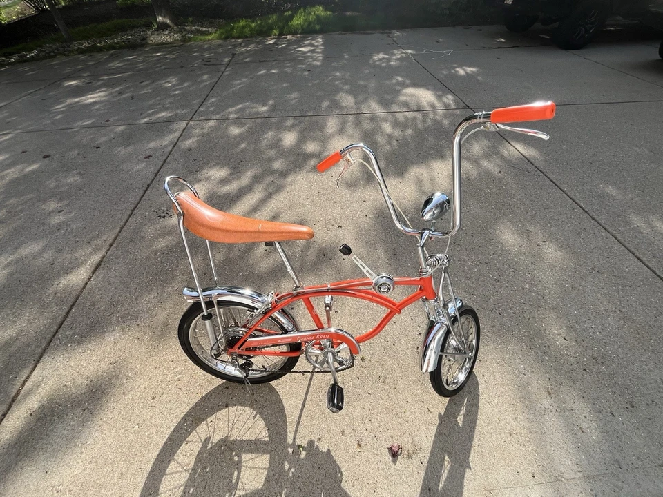 SCHWINN 1970 橙色 KRATE 自行车 5 速 STINGRAY 20 英寸自行车 — 第 3/4 张图片