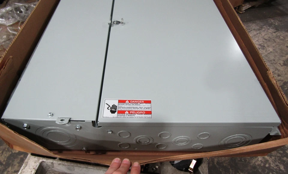 💥NEW EATON 200 AMP OUTDOOR METER BREAKER 120/240 VAC 1Ø MBE4040B200BTF - Image 2 of 4