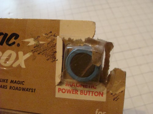 vintage MAGNETIC SANDBOX toy, used but has the magnet or magic power button 1967 - 第 2/6 張圖片