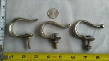  3  VINTAGE DECORATIVE WALL HANGING HOOKS COAT HANGER METAL  Nice   3