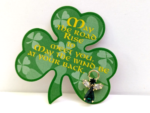 Vtg 1999 AVON St Patrick's Day Simulated Emerald Green Angel Pin New on Card