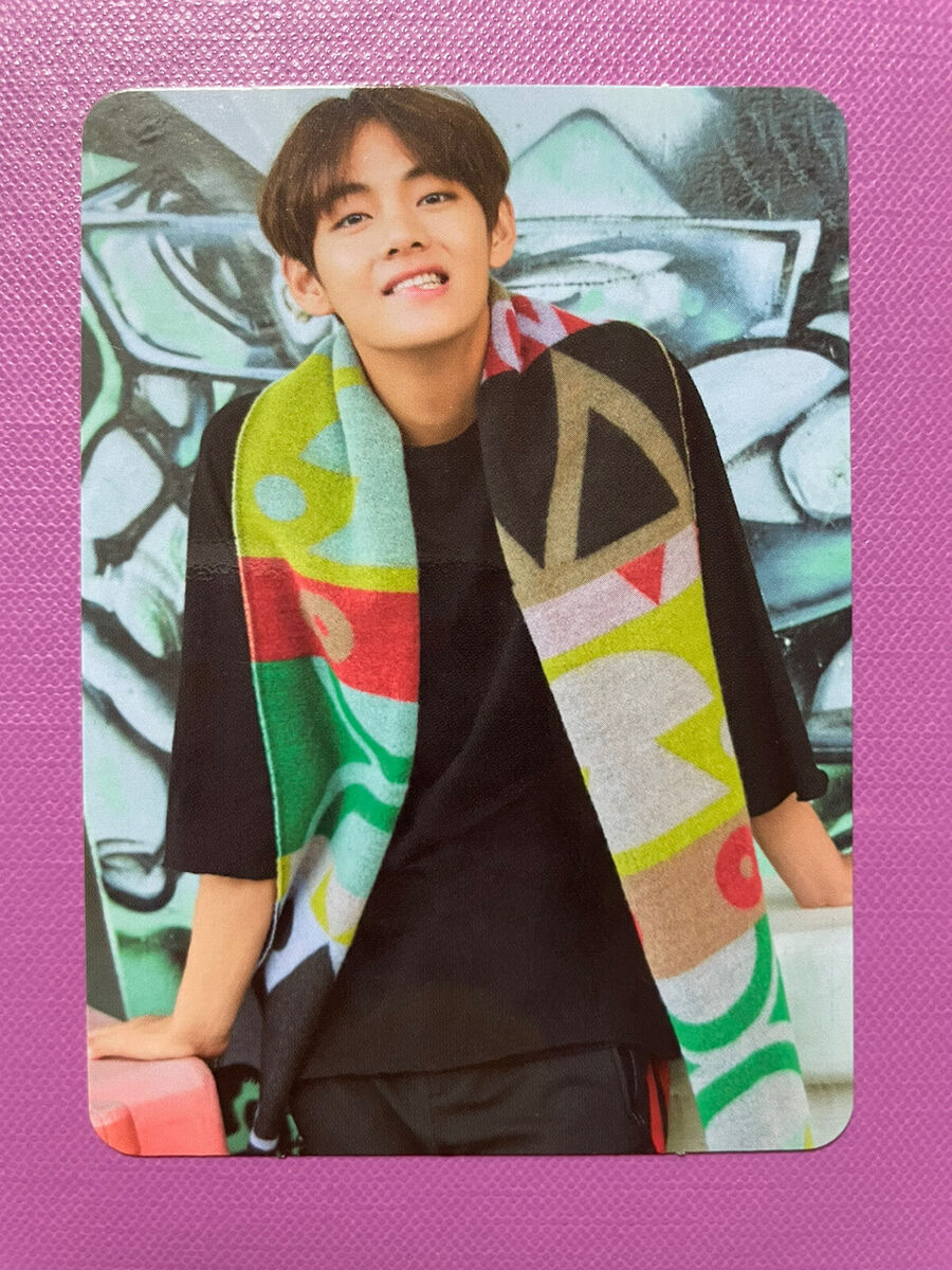 Official BTS 2017 Season's Greetings V Taehyung Photocard Official BTS 2017 Season's Greetings V Taehyung Photocard