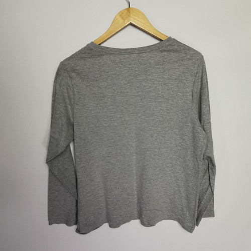 ~ Disney ~ Minnie Mouse Ho Ho Ho ~ Long Sleeve Grey Christmas Shirt ~ 12 - 14 ~ - Picture 6 of 8