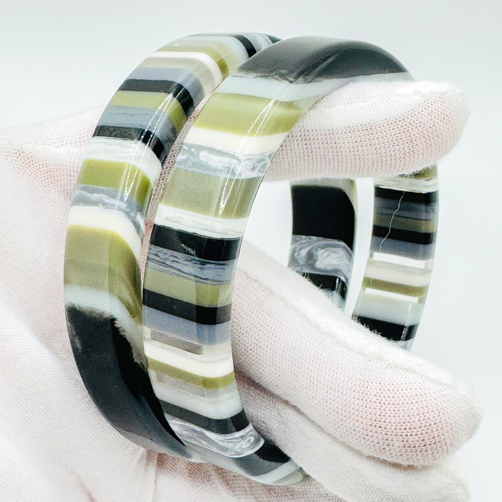 x2 Fire Fly Striped Pattern Chunky Solid Bangles … - image 7