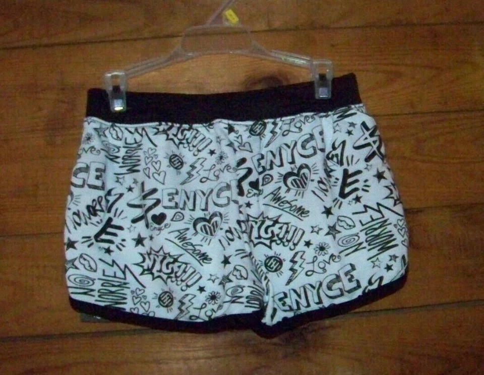 全新 Little Girls ENYCE 短裤 白色 带黑色 尺寸 6X 二手状况完好!!! — 第 3/3 张图片