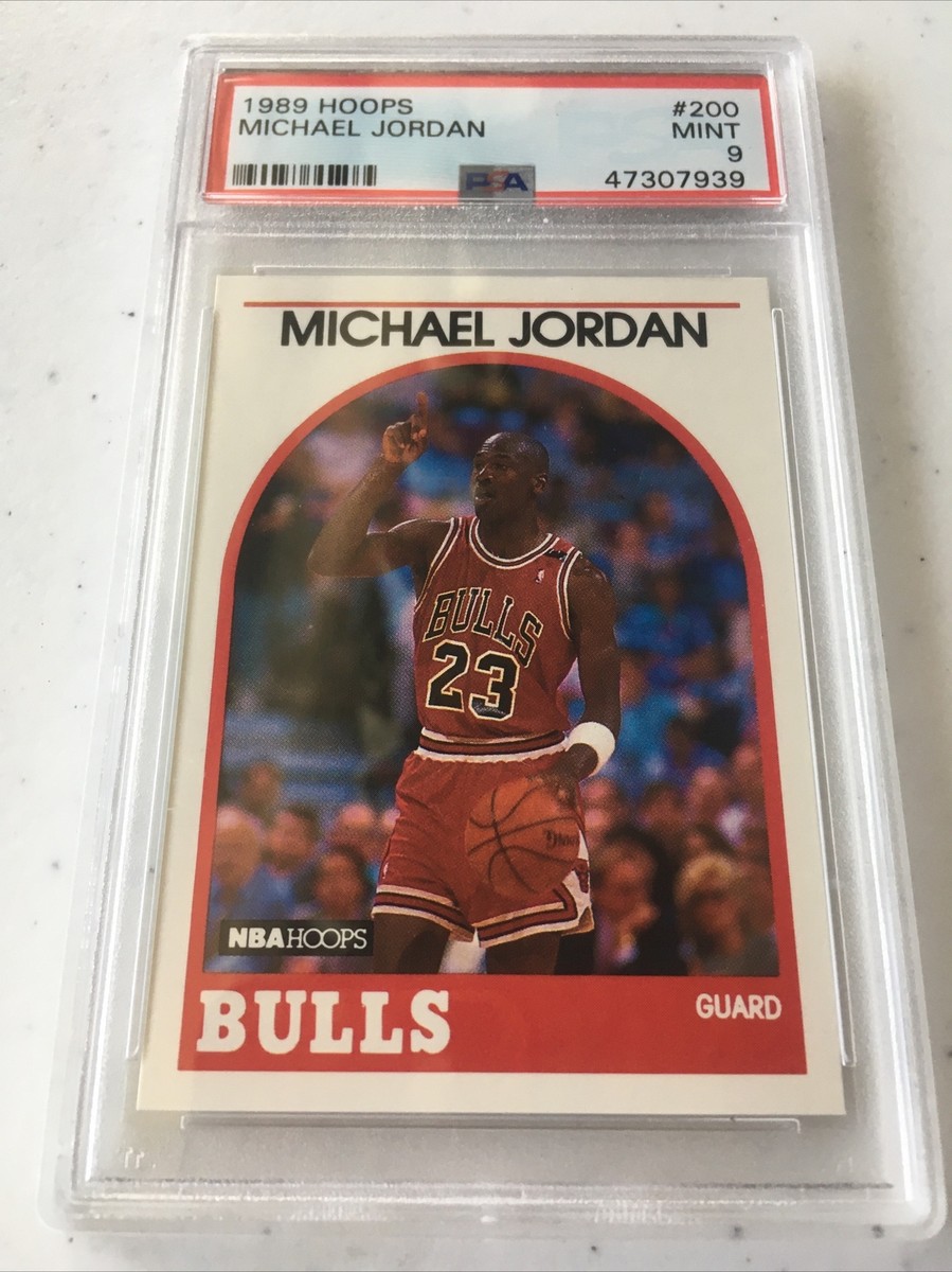 Michael Jordan 1989-90 Hoops #200 Graded PSA 9 MINT Bulls HOF 