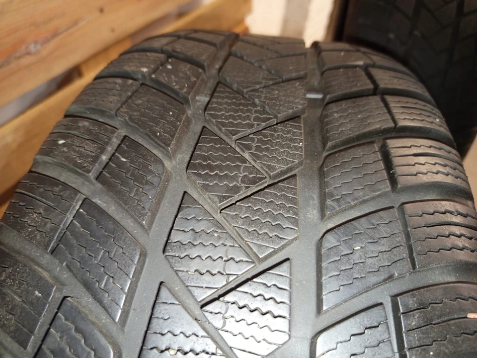 VW Arteon ,VW Passat 3G ,B8 Winterreifen 245/40 R19 98V - Bild 3 von 4