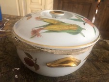 Royal Worcester Evesham Gold Round Covered Ca...