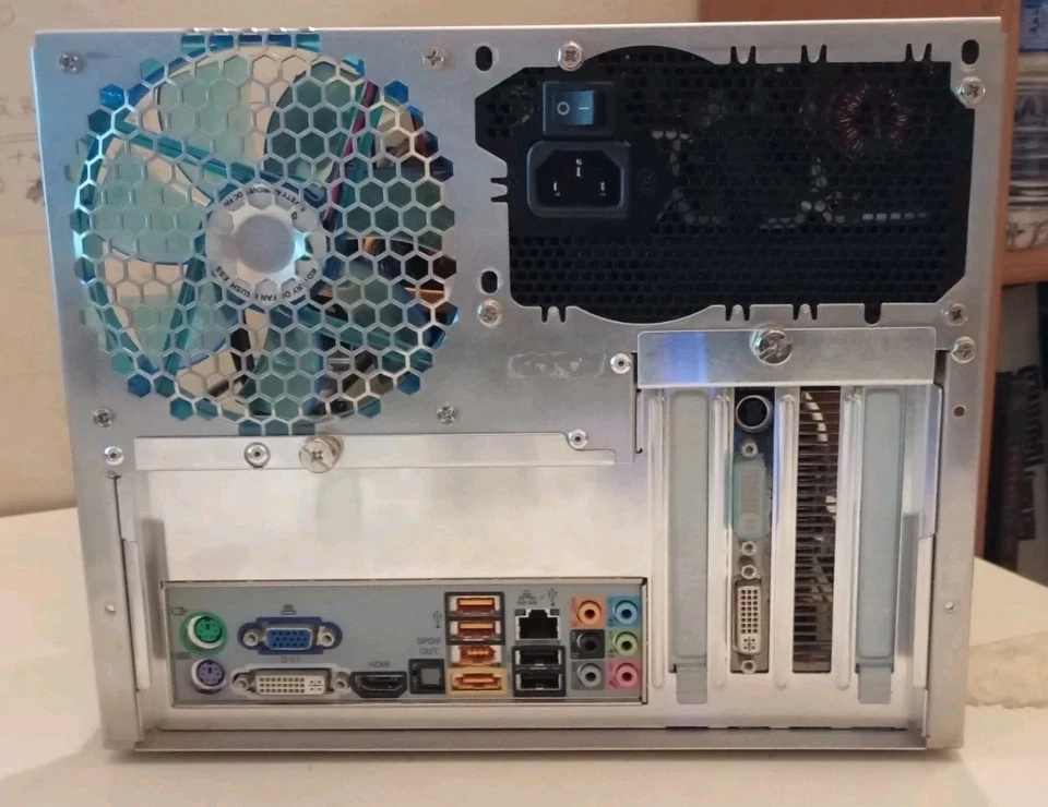 PC Vintage Gaming Quad Core Q6600 + Nvidia GTS 250 - 4 Go ram – Boîtier Compact - Photo 2/4