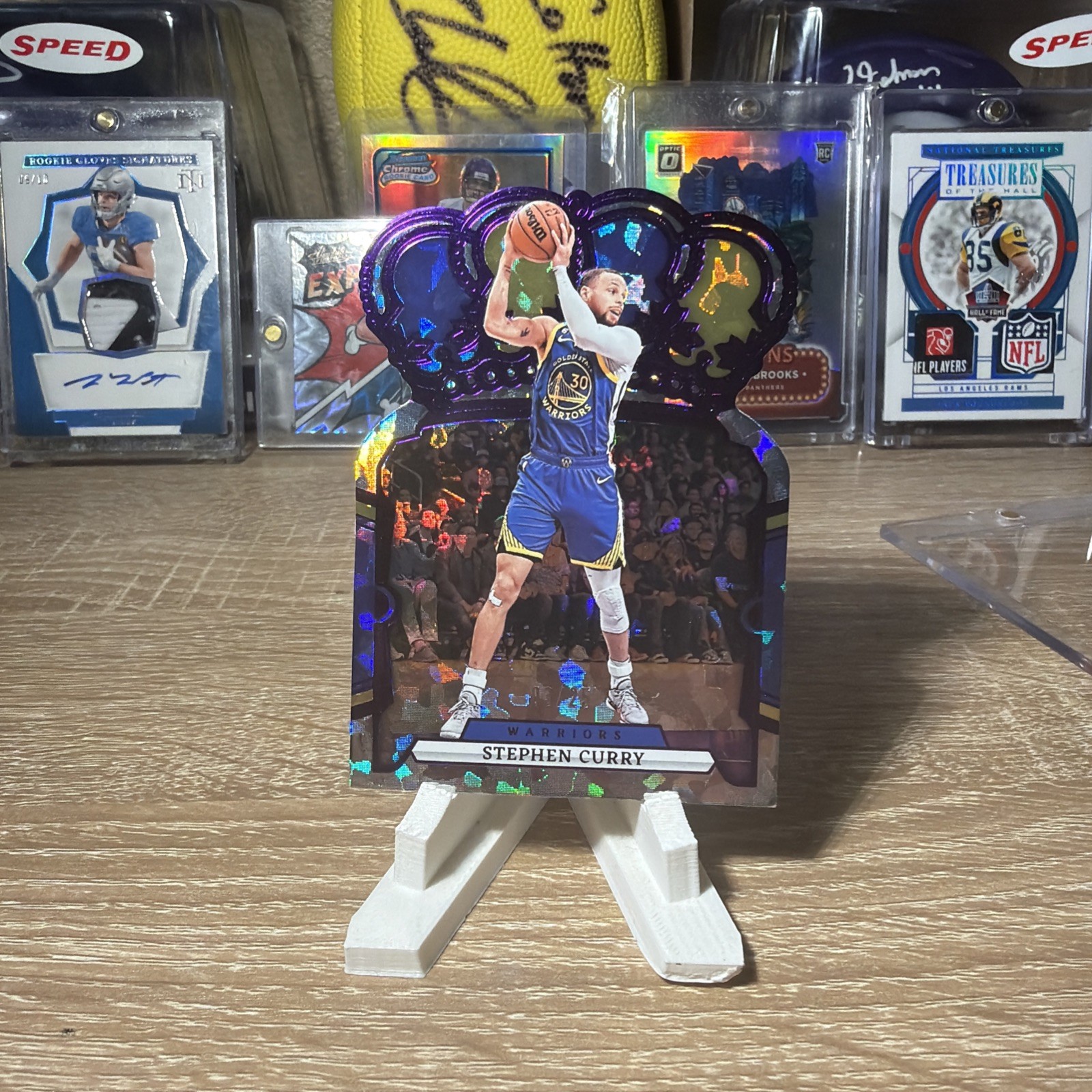 2023-24 Panini Crown Royale #33 Stephen Curry Crystal purple /25