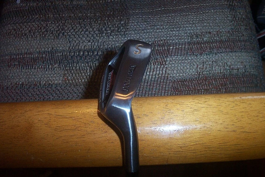 BRAND NEW Spalding Tour Edition Sand Wedge SW Graphite shaft RH - Image 2 of 3