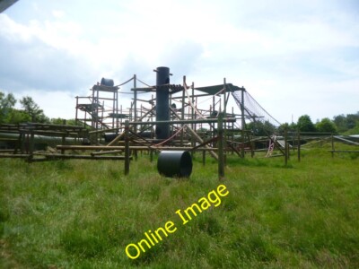 Foto 6x4 Affenwelt, Schimpansengehege Bovington Camp Home to one o c2014