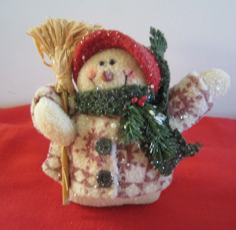 Vintage Soft Plush Folk Art SNOWMAN with Browm Country Christmas Ornament Decor