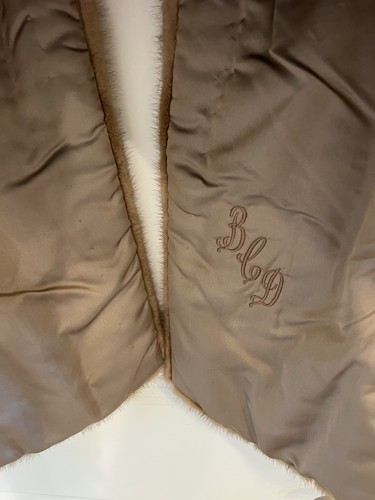 HIGH QUALITY VINTAGE Real FUR SHAWL - Very Soft BLD - Picture 5 of 11