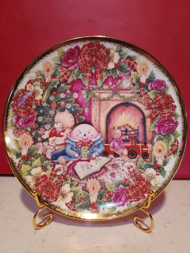 Royal Albert Collectible " Night Before Christmas" 8" Bone China Plate