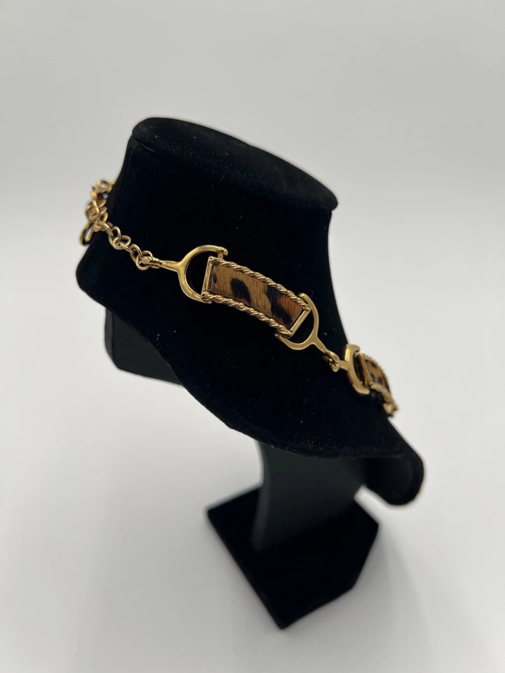 Collar C. WONDER Único Tono Dorado y Estampado Leopardo Foto 2 de 4