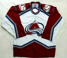 Vintage NHL Colorado Avalanche Joe Sakic #19 CCM Jersey Mens Size Medium