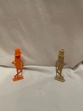 MR. PEANUT WHISTLE ORANGE PLASTIC FOB GOOD COND ADVERTISING