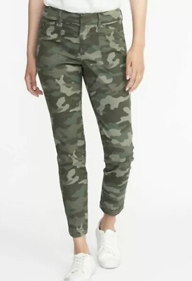 OLD NAVY Women's Green Pixie Chino 