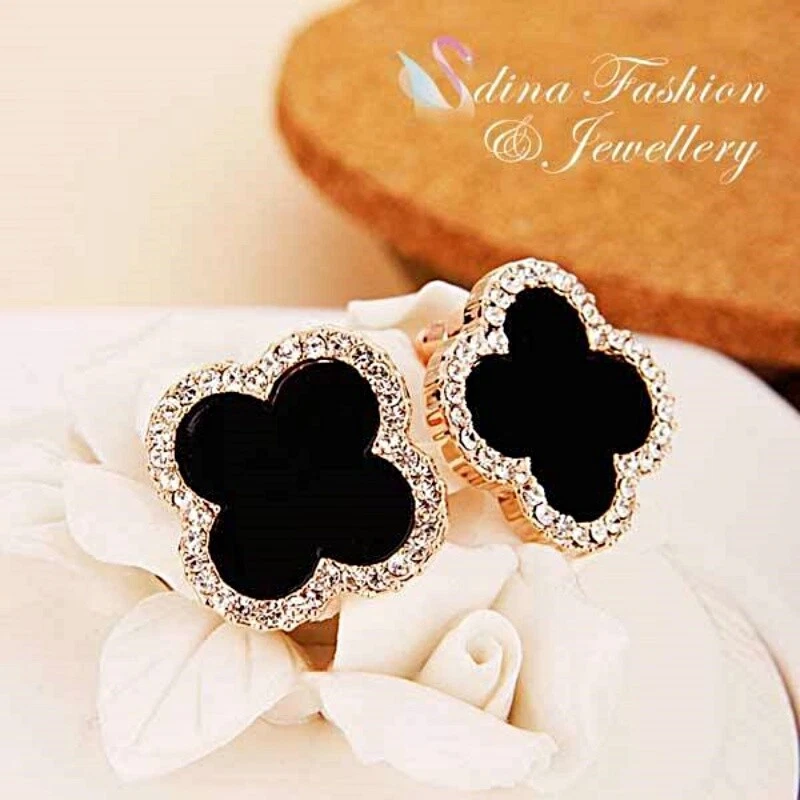 Black clover earrings deals