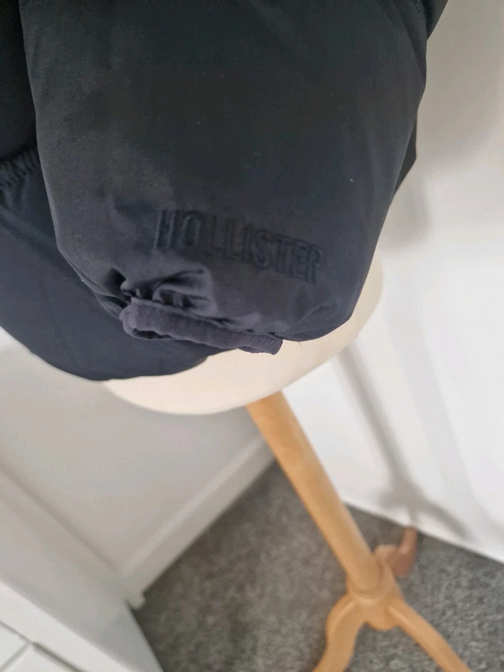 Hollister Mens Faux FurLined Puffer Jacket. New With Tags/Medium/Black. RRP £99  - Image 4 of 4