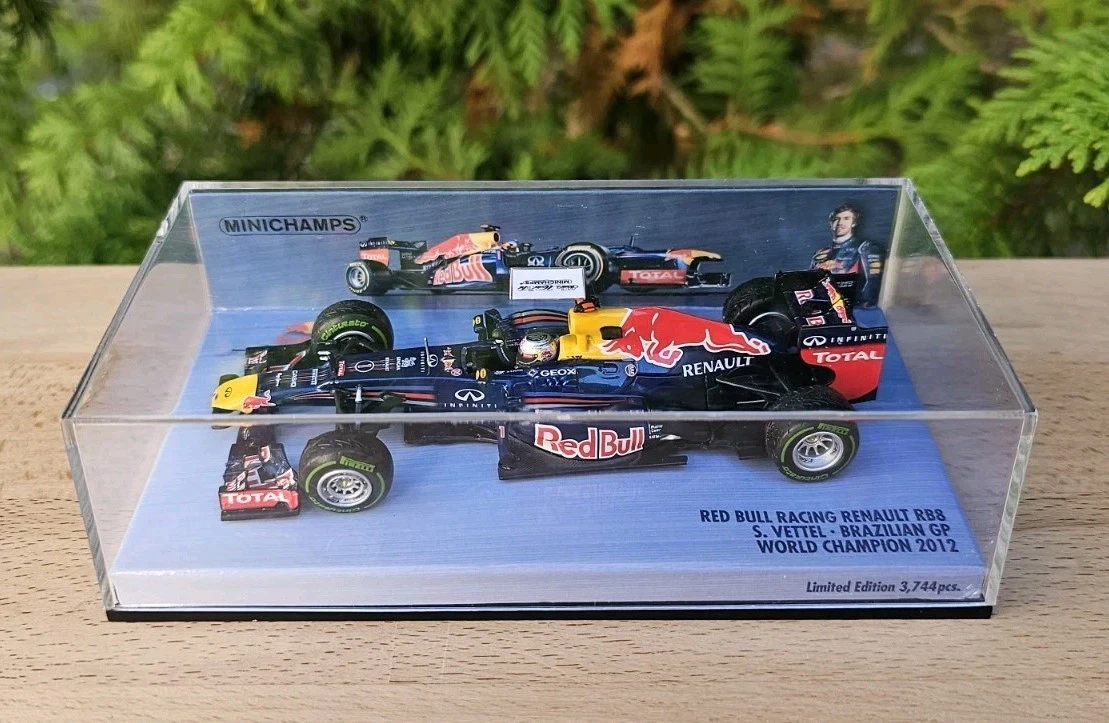 1:43 Sebastian Vettel Modell-Rennfahrzeuge von RedBull online