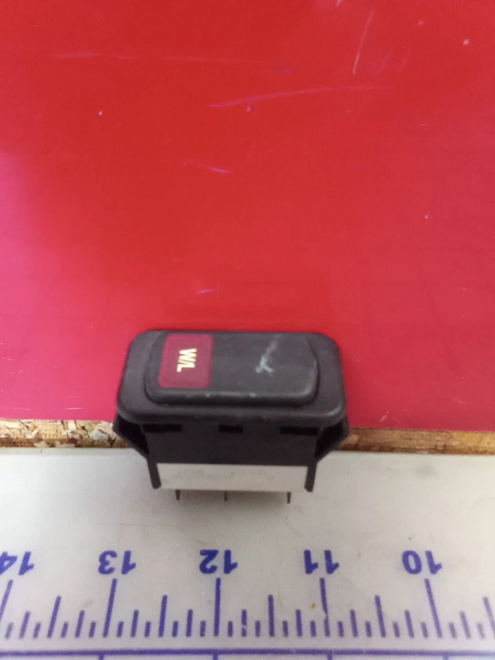 Interruptor indicador de luz de advertencia roja Bluebird School Bus Vision 0027335 que... Foto 2 de 4